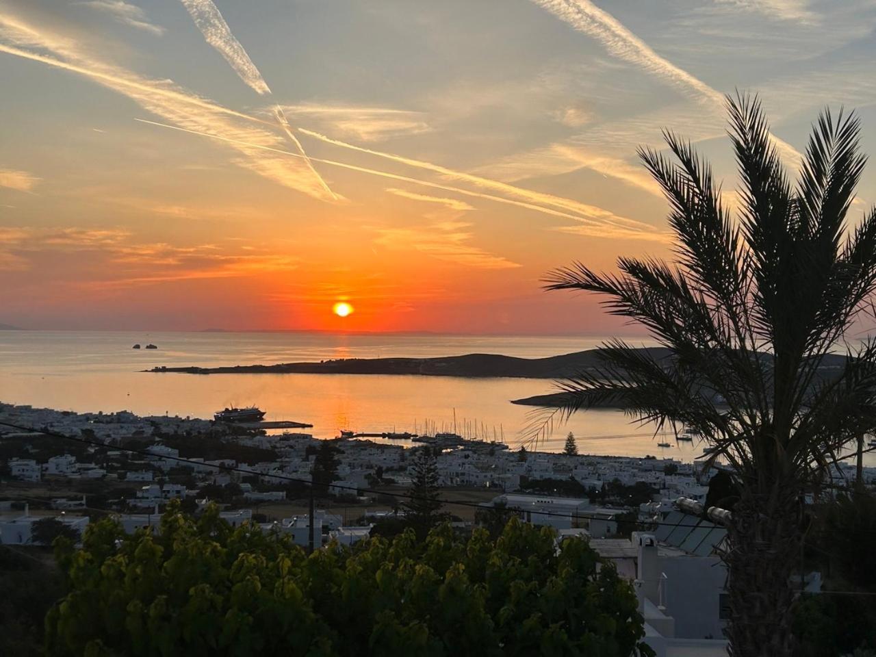 Azula Luxury Apartments パロス島 エクステリア 写真